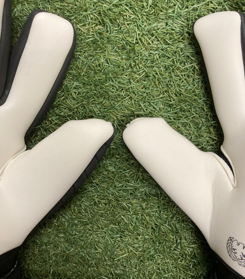 TRAINER NEGATIVE CUT - MISSMATCH THUMBS 2 PACK